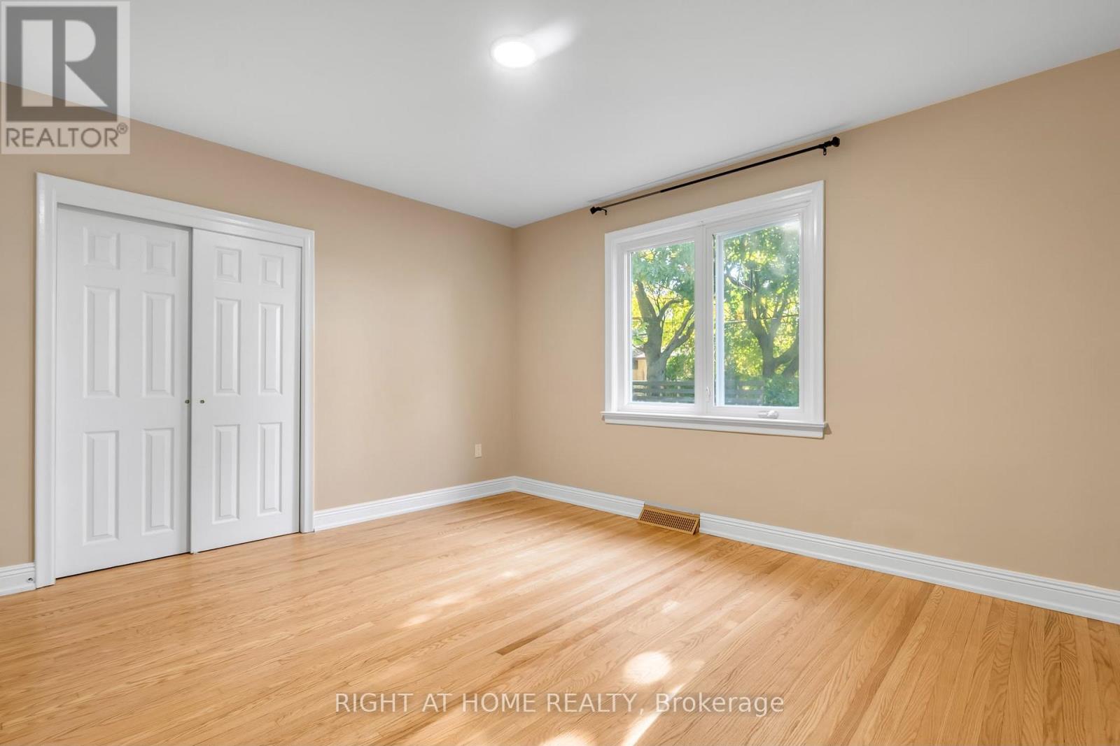 Main - 49 Mcgregor Road W, Toronto, Ontario  M1P 1C9 - Photo 13 - E13533000
