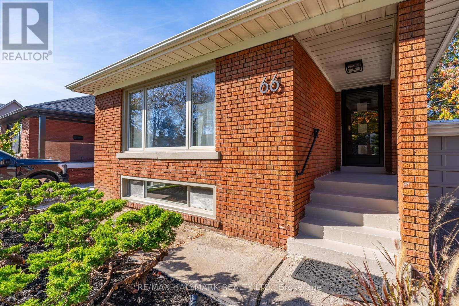 66 Ferncroft Drive, Toronto, Ontario  M1N 2X4 - Photo 2 - E13533012