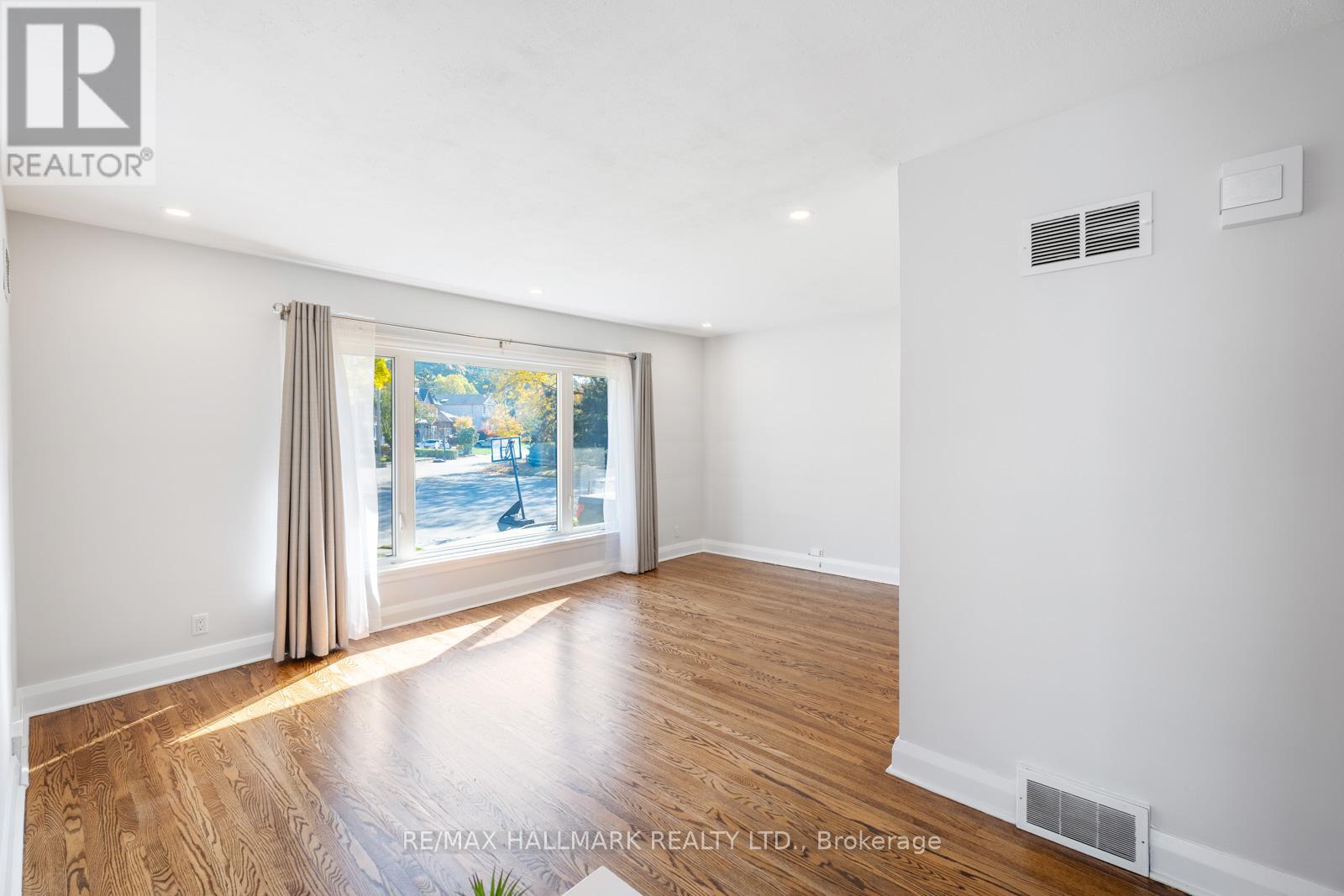 66 Ferncroft Drive, Toronto, Ontario  M1N 2X4 - Photo 4 - E13533012