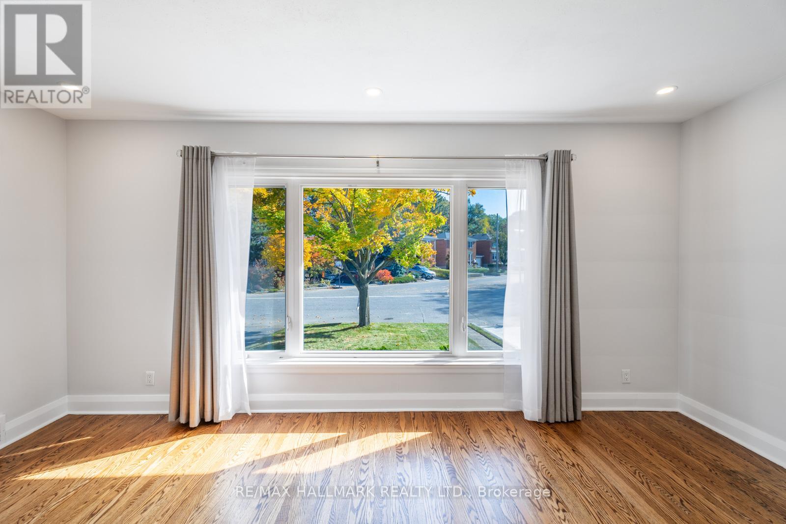 66 Ferncroft Drive, Toronto, Ontario  M1N 2X4 - Photo 5 - E13533012