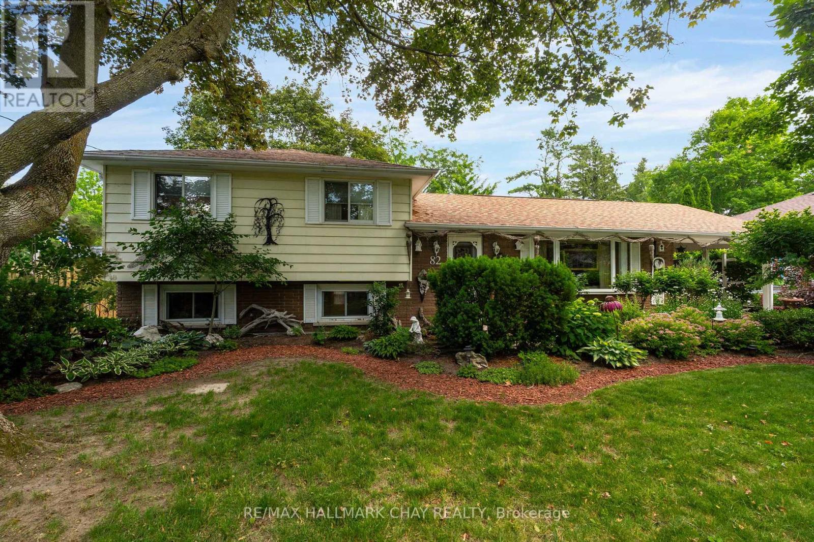 82 Fourth Street, Orillia, Ontario  L3V 4B8 - Photo 2 - S13532980