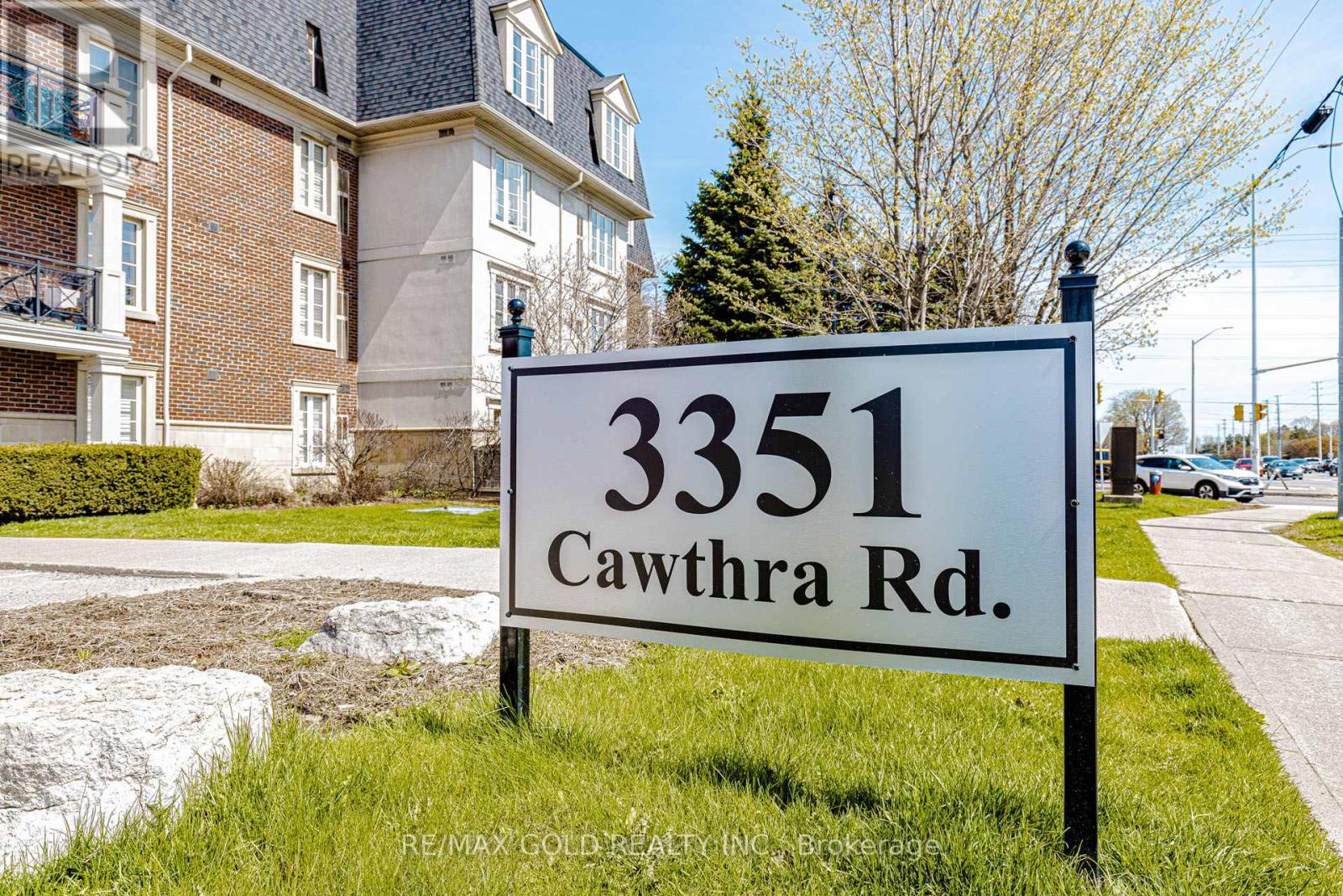 223 - 3351 CAWTHRA ROAD, Mississauga, Ontario