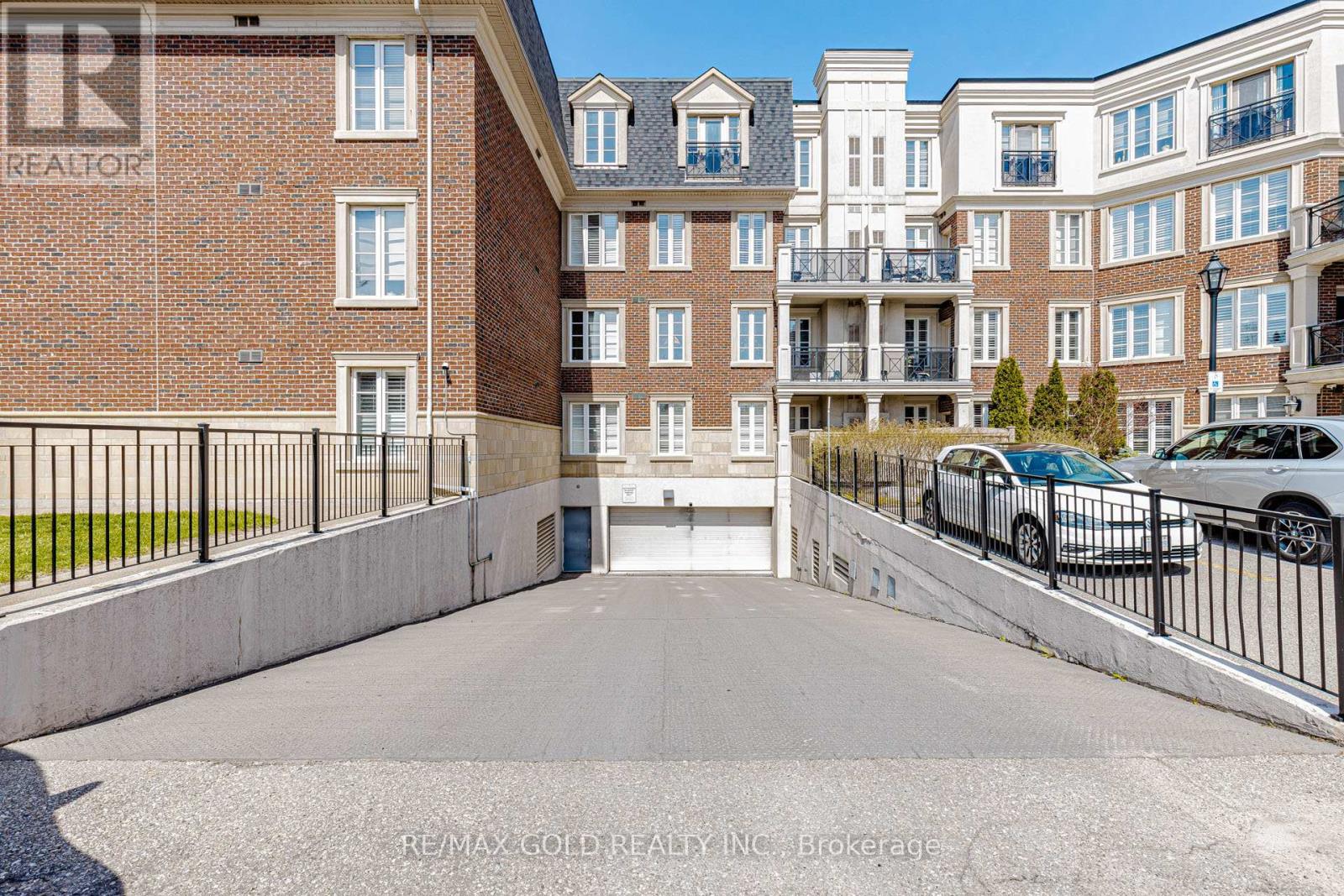 223 - 3351 Cawthra Road, Mississauga, Ontario  L5A 4N5 - Photo 3 - W13532892