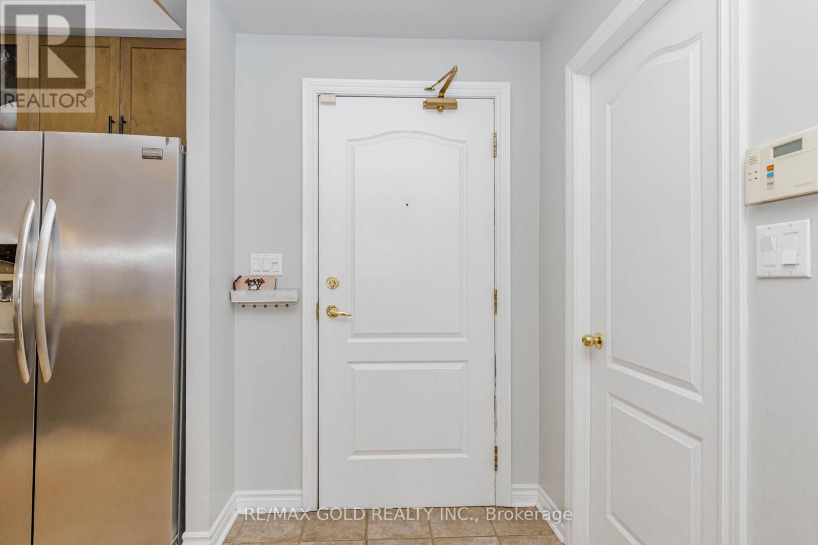 223 - 3351 Cawthra Road, Mississauga, Ontario  L5A 4N5 - Photo 8 - W13532892