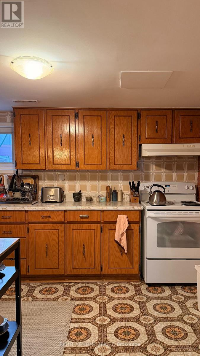 Bsmt - 7673 Darcel Avenue, Mississauga, Ontario  L4T 3R5 - Photo 4 - W13532920