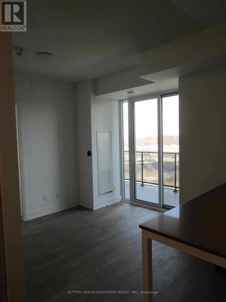 1803 - 70 ANNIE CRAIG DRIVE