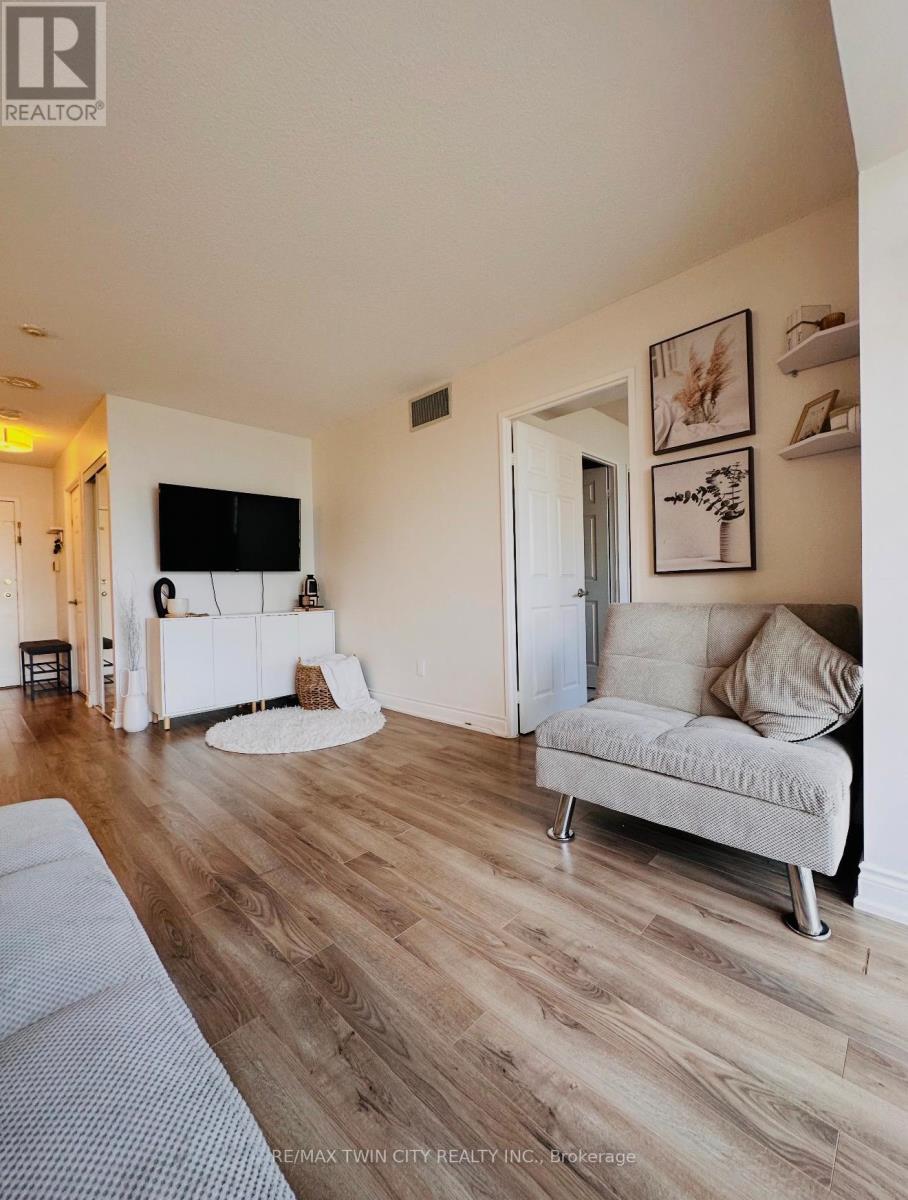 1801 - 265 Enfield Place, Mississauga, Ontario  L5B 3Y7 - Photo 13 - W13533056