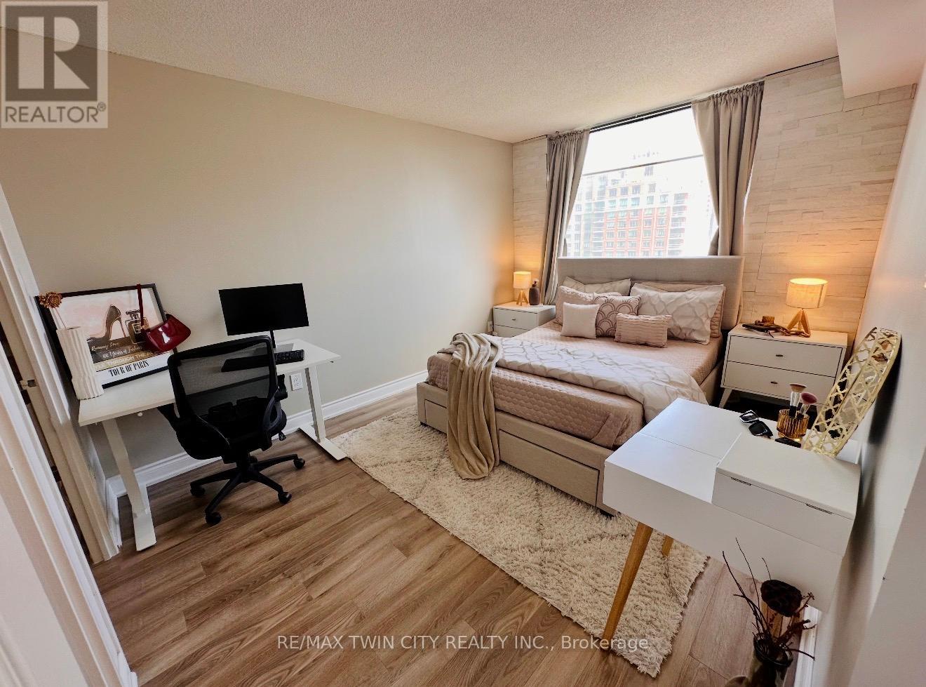 1801 - 265 Enfield Place, Mississauga, Ontario  L5B 3Y7 - Photo 7 - W13533056