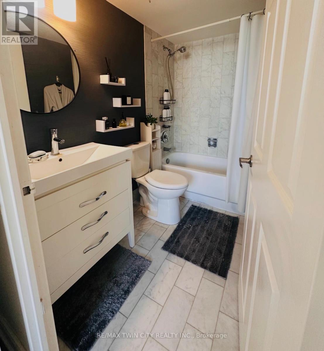1801 - 265 Enfield Place, Mississauga, Ontario  L5B 3Y7 - Photo 8 - W13533056