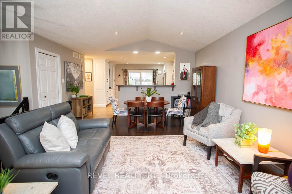 145 Mcguiness Drive, Brantford, Ontario  N3T 0B4 - Photo 7 - X13532868