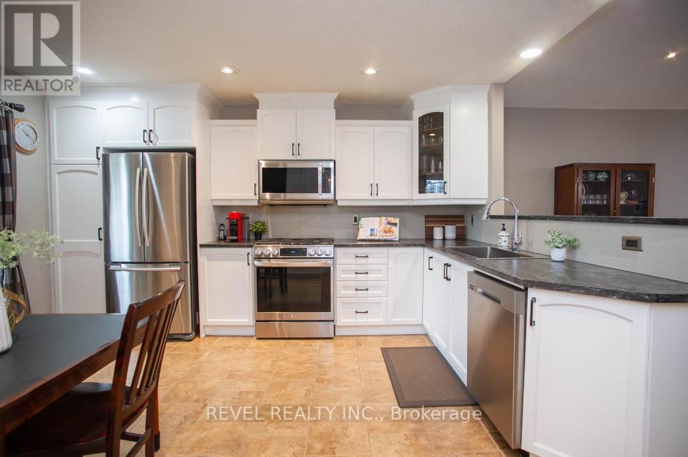 145 Mcguiness Drive, Brantford, Ontario  N3T 0B4 - Photo 9 - X13532868