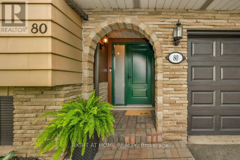 80 Heatherdale Place, Hamilton, Ontario  L9C 6N9 - Photo 2 - X13532988
