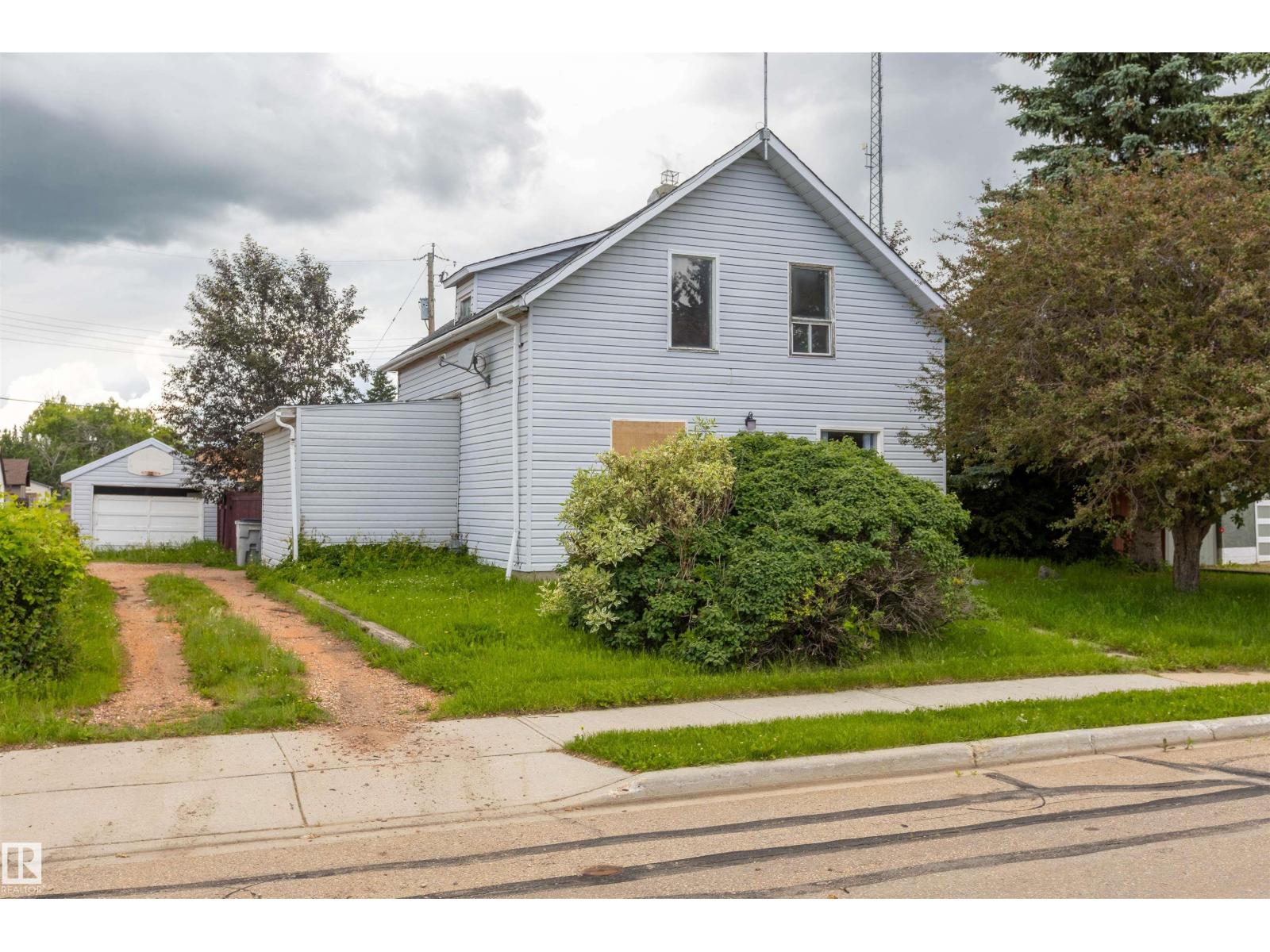 5016 49 St, Legal, Alberta  T0G 1L0 - Photo 2 - E4497445