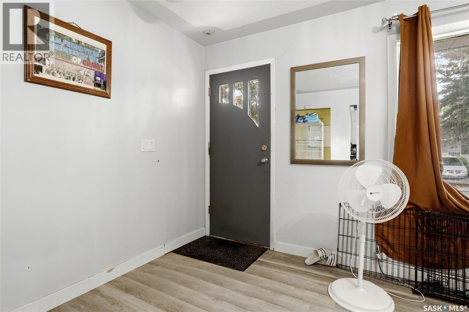 15 Ottawa Place, Regina, Saskatchewan  S4R 2V6 - Photo 4 - SK040817