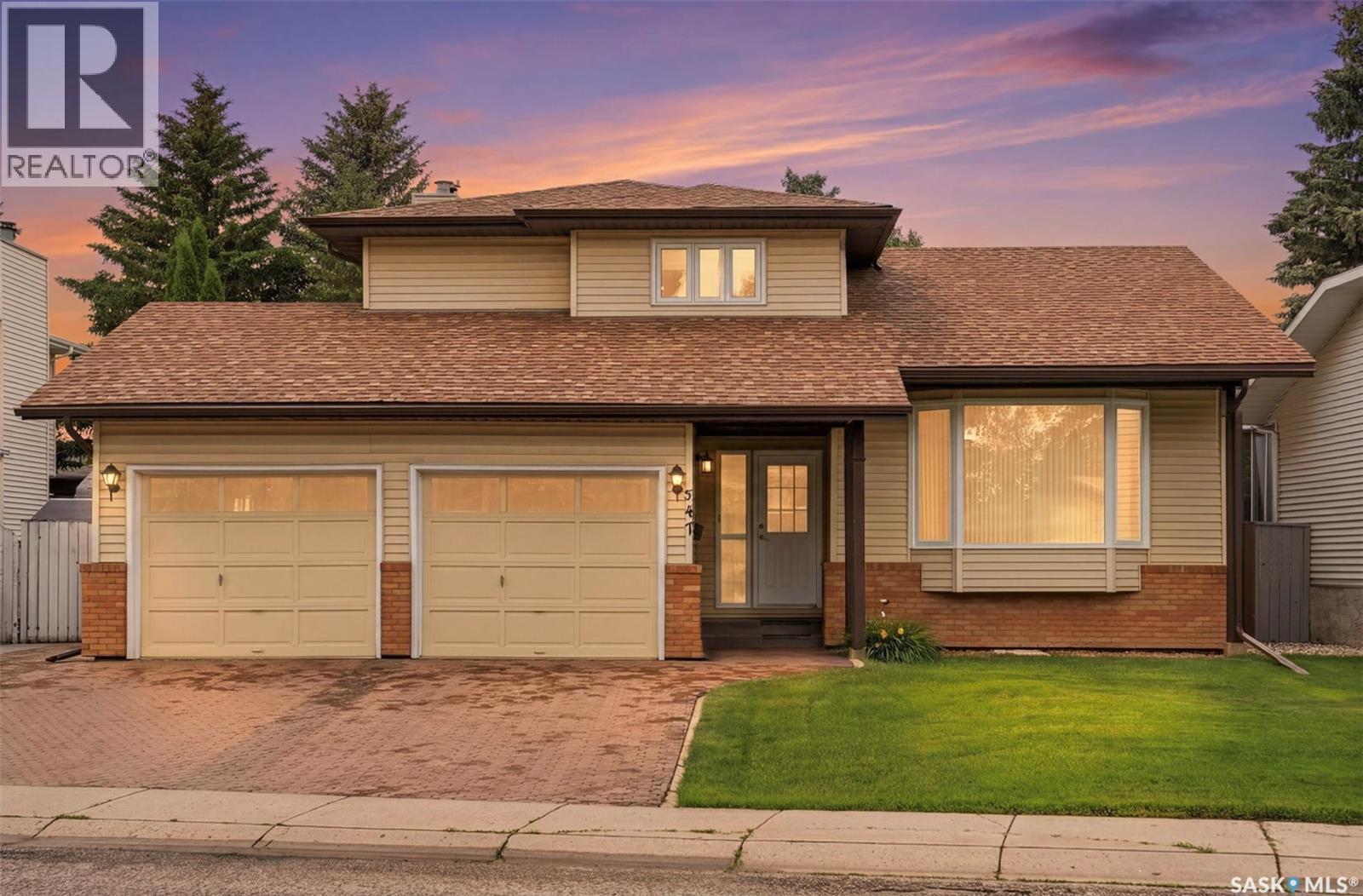 547 Whitewood Crescent, Saskatoon, Saskatchewan  S7J 4L4 - Photo 2 - SK041750