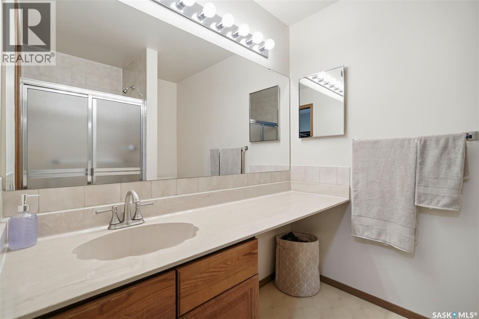 547 Whitewood Crescent, Saskatoon, Saskatchewan  S7J 4L4 - Photo 20 - SK041750