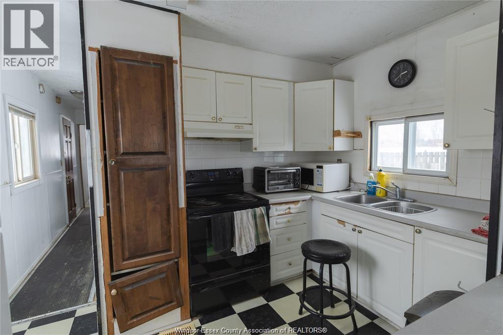 3 Oak, Essex, Ontario N0R 1J0 - Photo 4 - 26016293