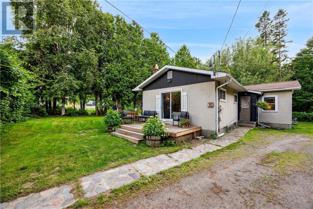 11 Michael Avenue, Lively, Ontario  P3Y 1N1 - Photo 1 - 2129042