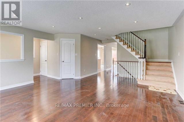3080 Highbourne Crescent, Oakville, Ontario  L6M 5H1 - Photo 6 - W13531934