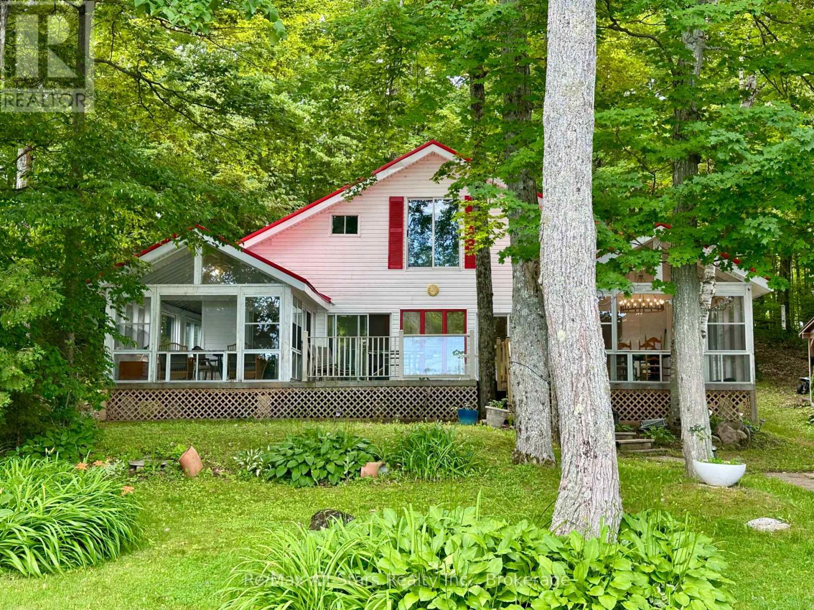 38 DEWEY'S ISLAND, Kawartha Lakes, Ontario