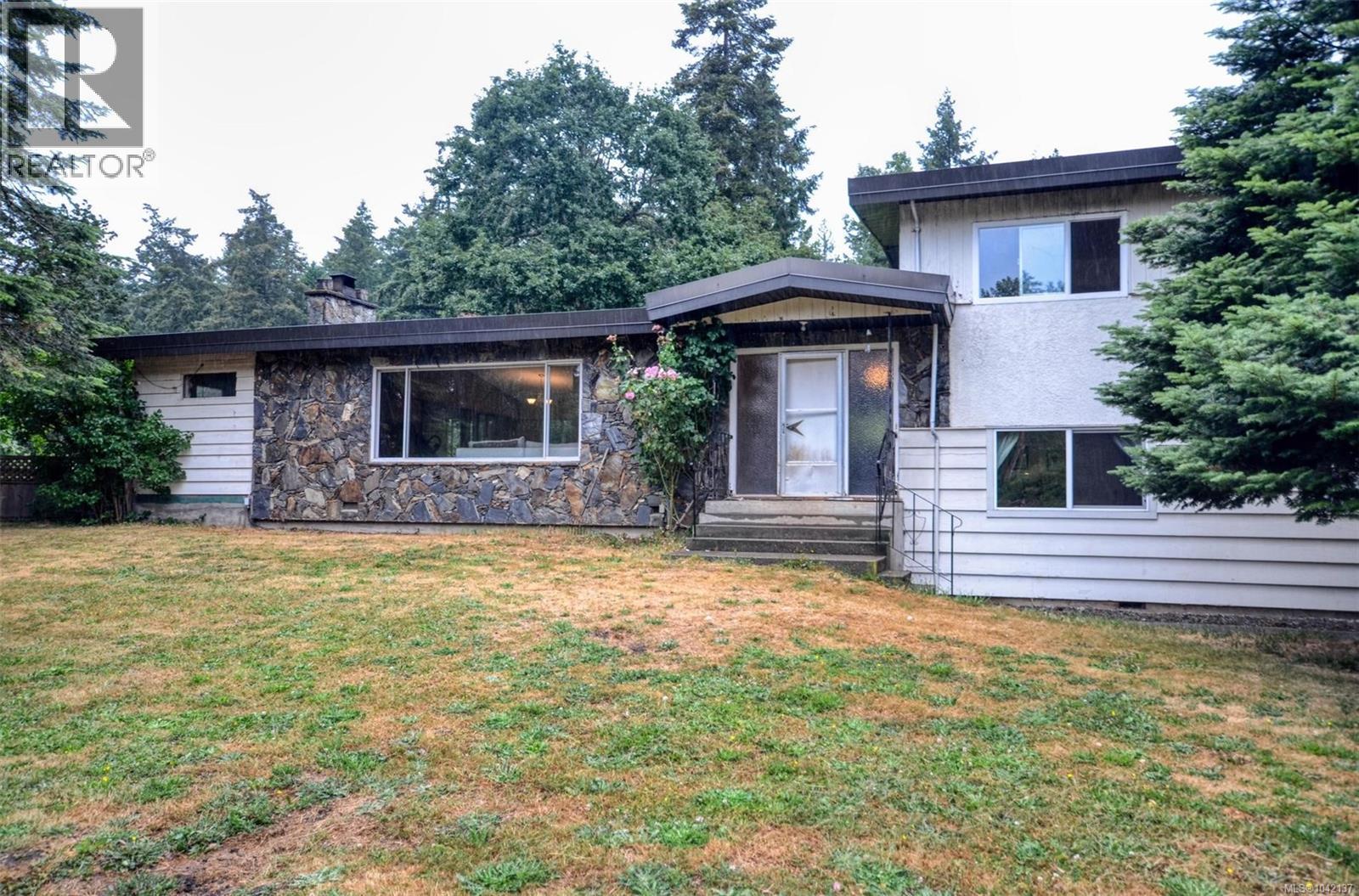 1160 Wain Rd, North Saanich