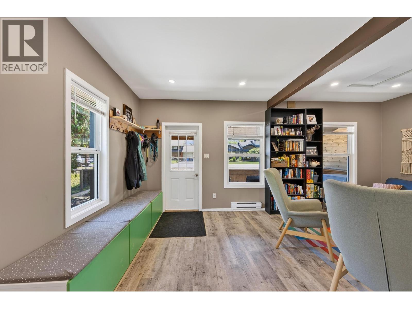Listing image 6