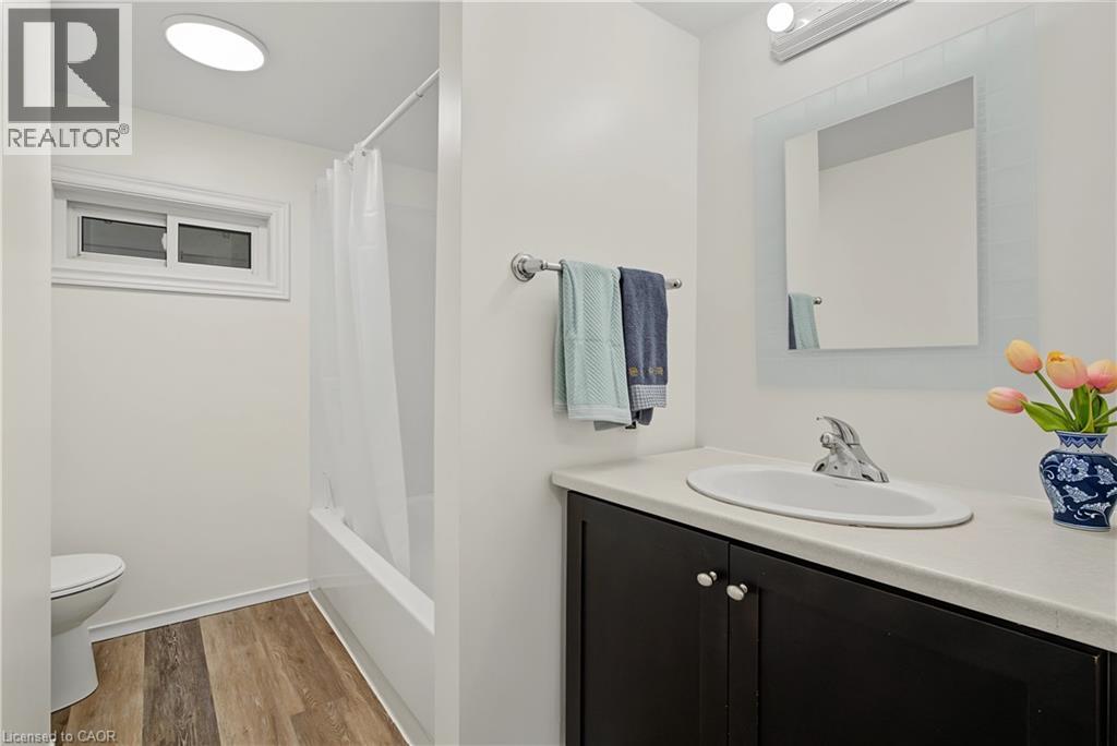 39 Southwood Drive, Kitchener, Ontario  N2E 2E6 - Photo 40 - 40845963