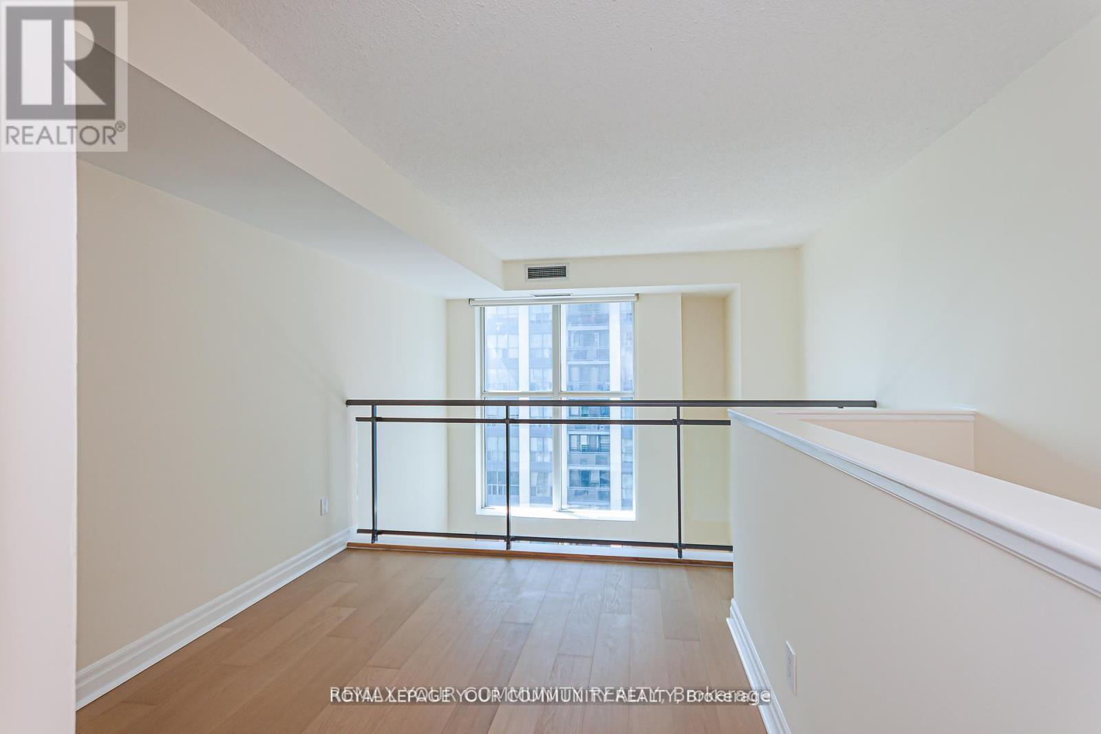 1214 - 188 DORIS AVENUE