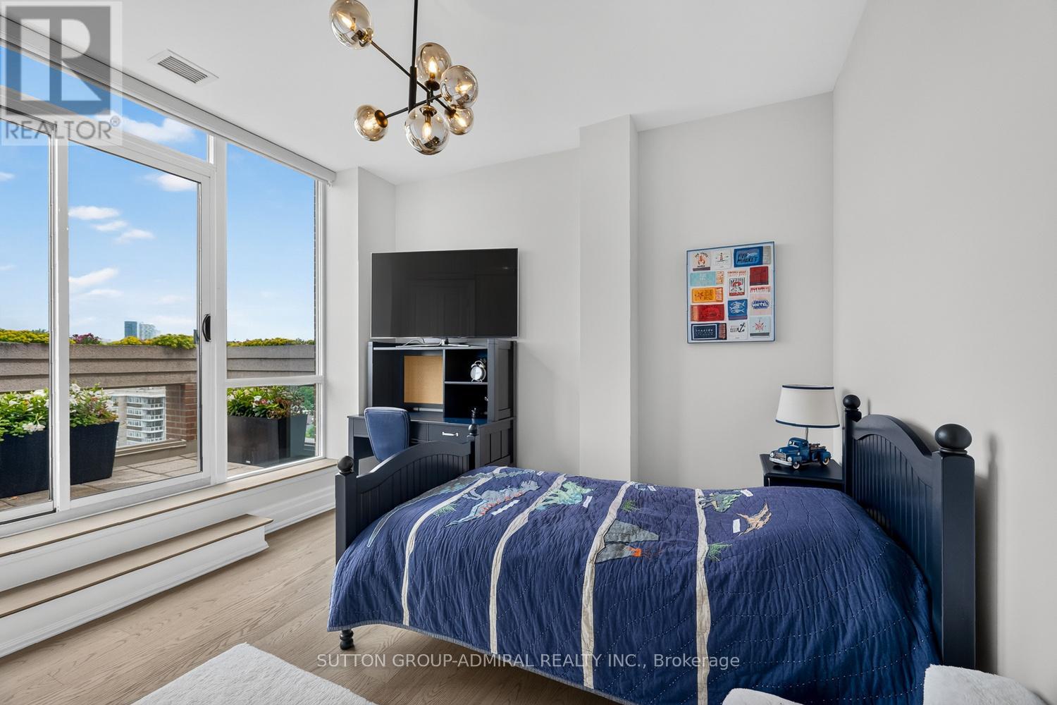 1801 - 155 St Clair Avenue W, Toronto, Ontario  M4V 0A1 - Photo 29 - C13533144