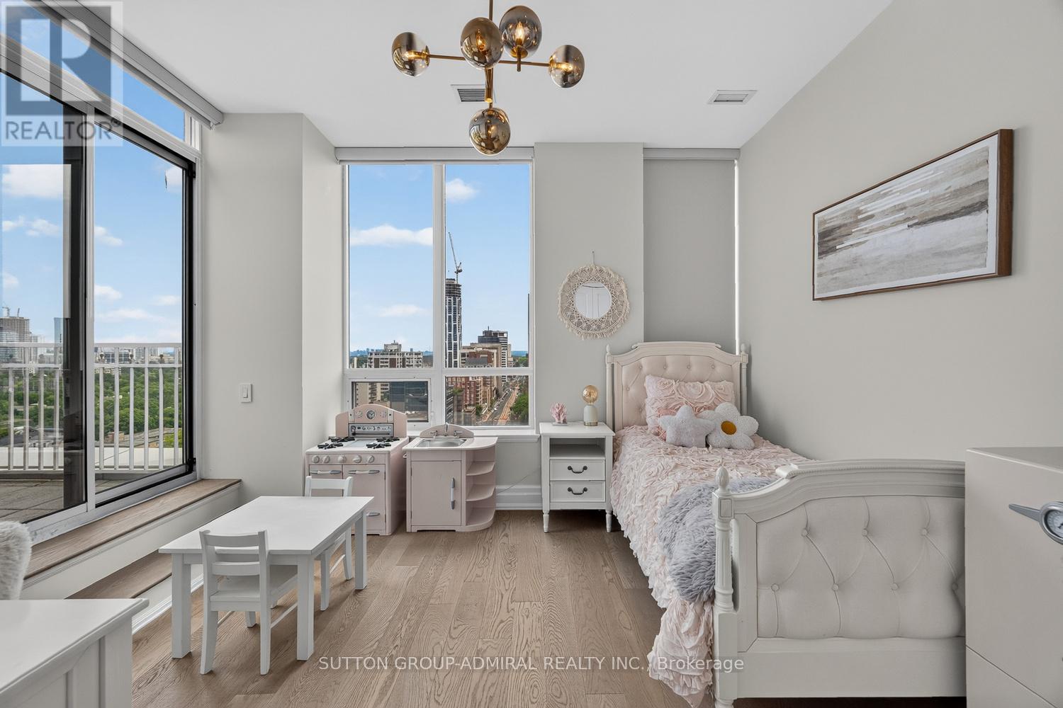 1801 - 155 St Clair Avenue W, Toronto, Ontario  M4V 0A1 - Photo 32 - C13533144