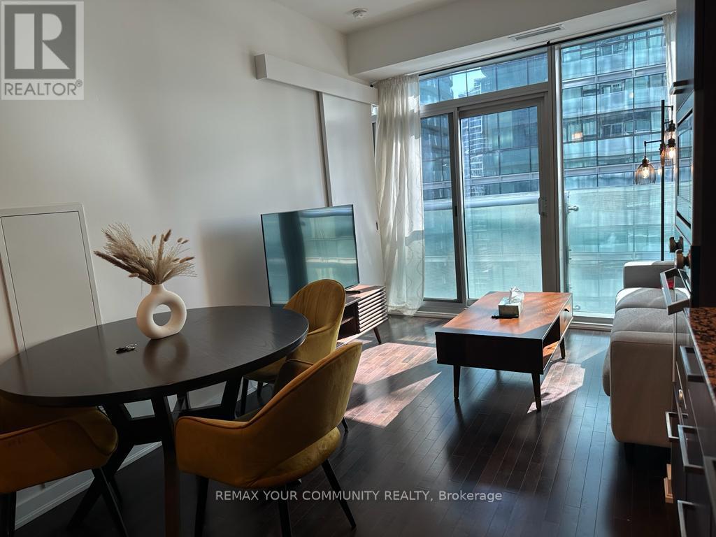 1709 - 14 York Street, Toronto, Ontario  M5J 0B1 - Photo 2 - C13533146
