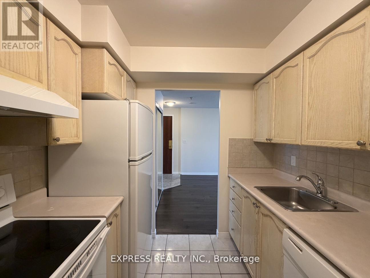 1009 - 1 Pemberton Avenue, Toronto, Ontario  M2M 4L9 - Photo 8 - C13533186