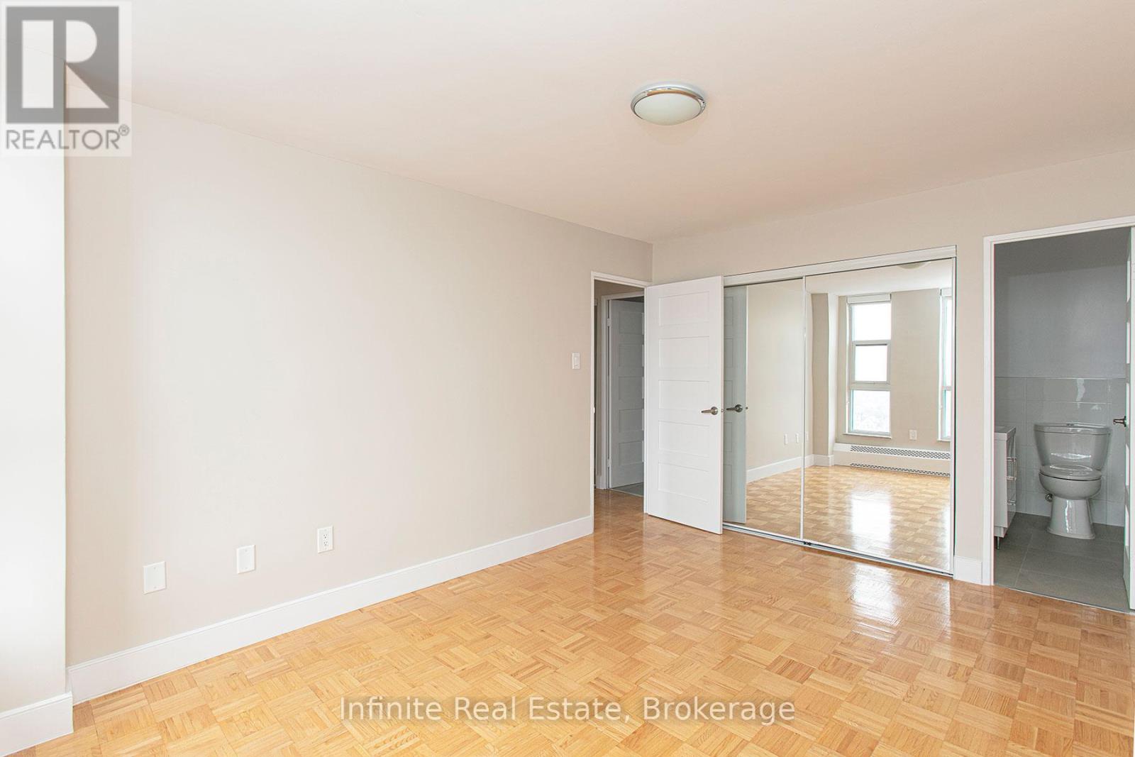 711 - 666 Spadina Avenue, Toronto, Ontario M5S 2H8 - Photo 11 - C13533190