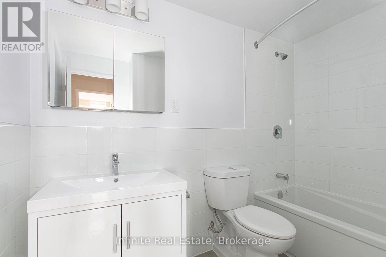 711 - 666 Spadina Avenue, Toronto, Ontario M5S 2H8 - Photo 13 - C13533190