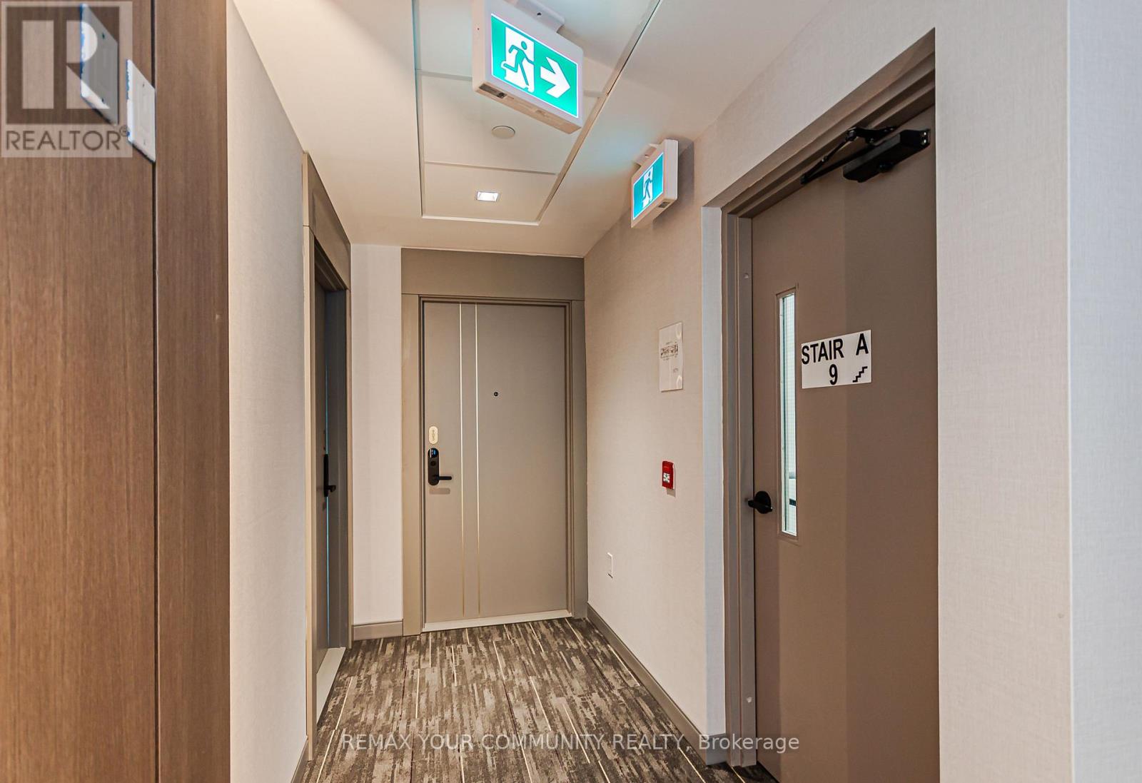 905 - 700 SHEPPARD AVENUE W, Toronto, Ontario