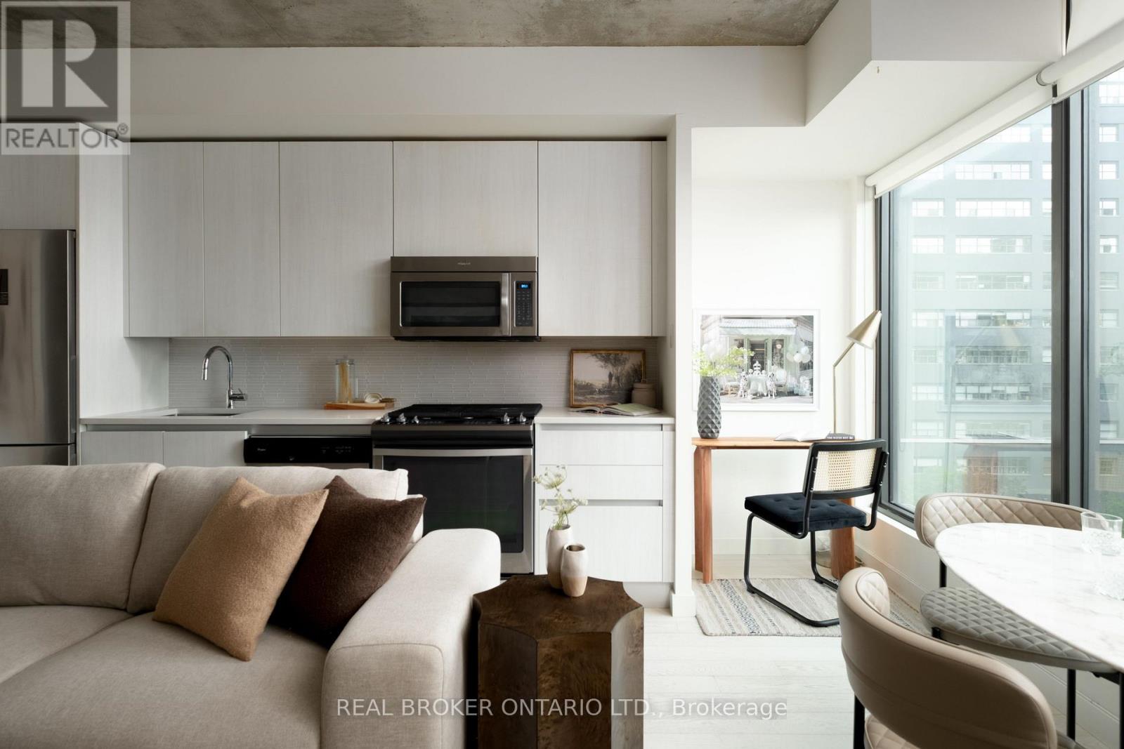 508 - 111 Bathurst Street, Toronto, Ontario  M5V 0M9 - Photo 5 - C13533256
