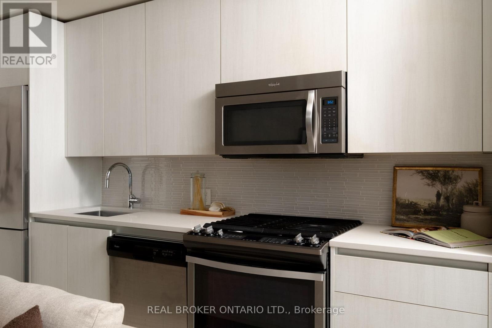 508 - 111 Bathurst Street, Toronto, Ontario  M5V 0M9 - Photo 6 - C13533256