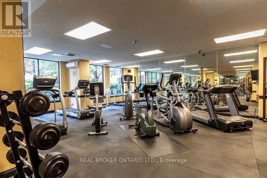 2021 - 633 Bay Street, Toronto, Ontario  M5G 2G4 - Photo 21 - C13533374