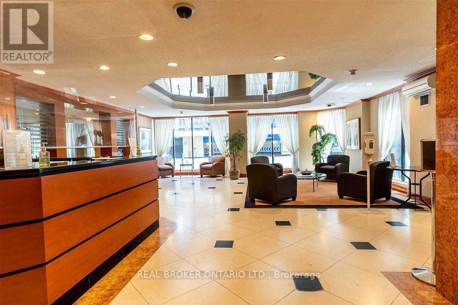 2021 - 633 Bay Street, Toronto, Ontario  M5G 2G4 - Photo 22 - C13533374