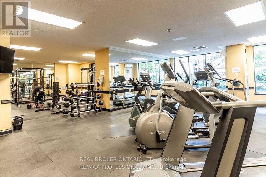 2021 - 633 Bay Street, Toronto, Ontario  M5G 2G4 - Photo 23 - C13533374
