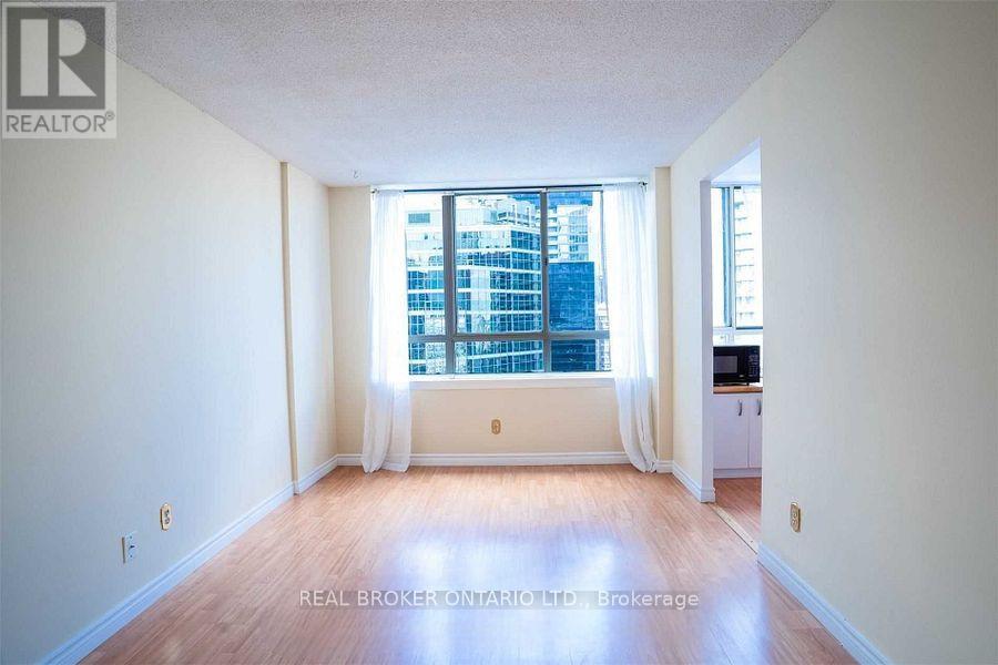 2021 - 633 Bay Street, Toronto, Ontario  M5G 2G4 - Photo 8 - C13533374
