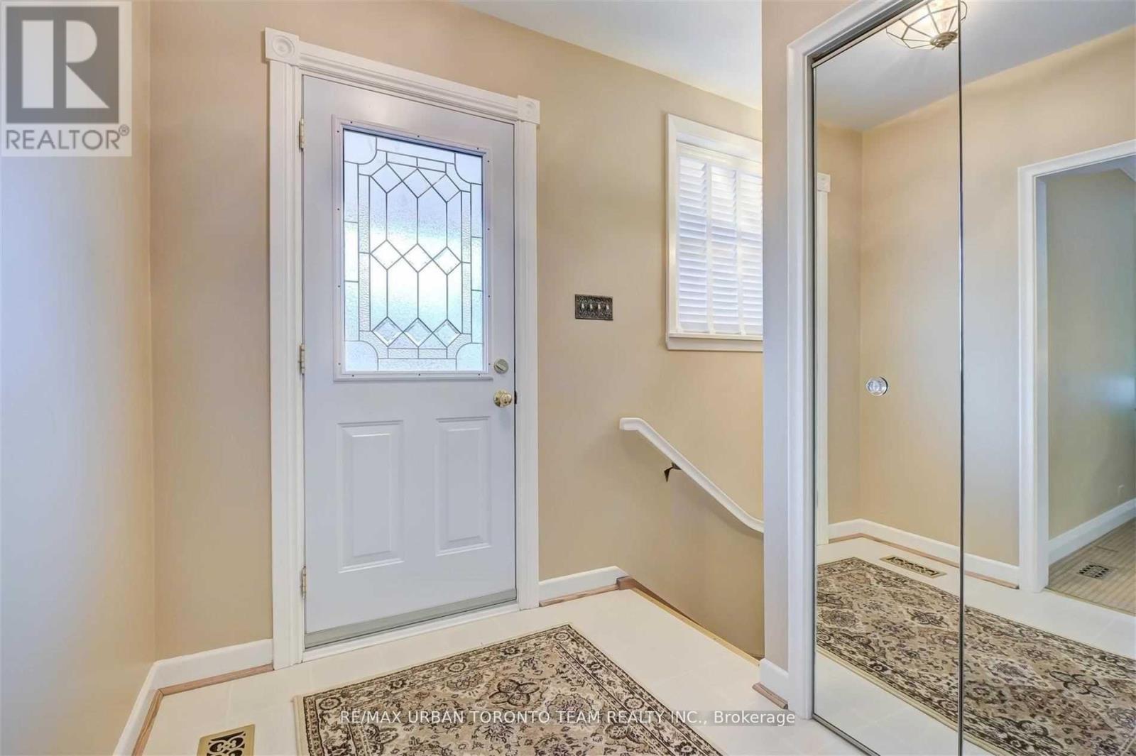 3 Fulham Street, Toronto, Ontario  M1S 2A3 - Photo 2 - E13533110