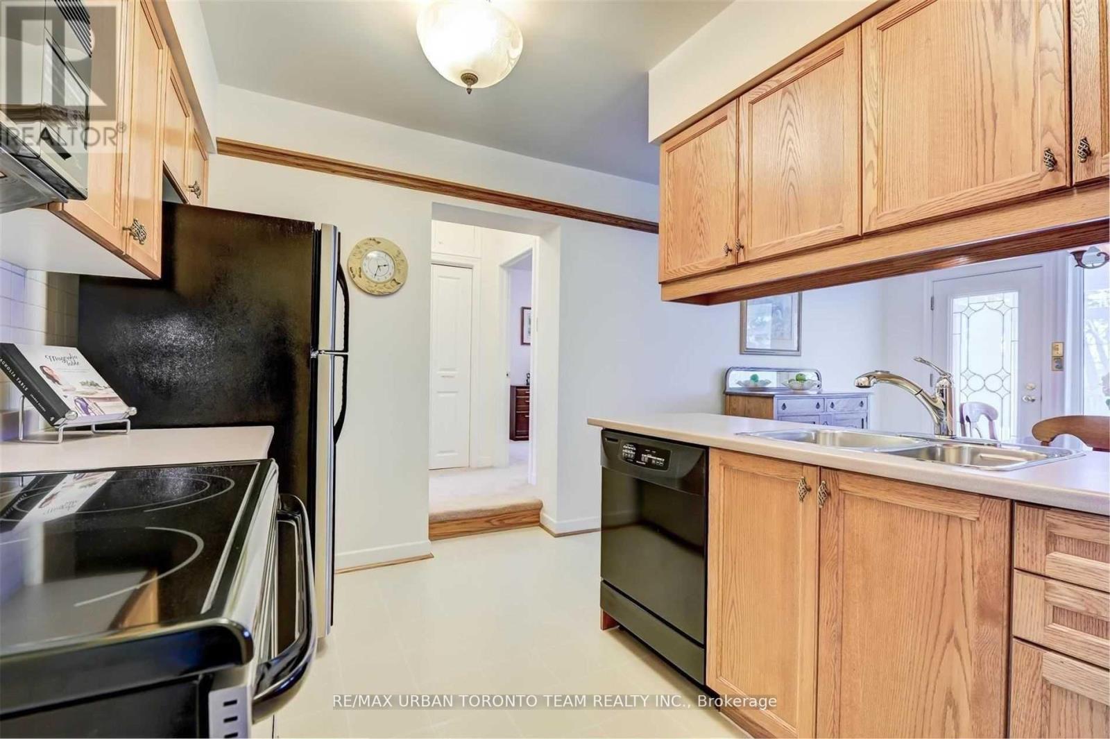 3 Fulham Street, Toronto, Ontario  M1S 2A3 - Photo 6 - E13533110