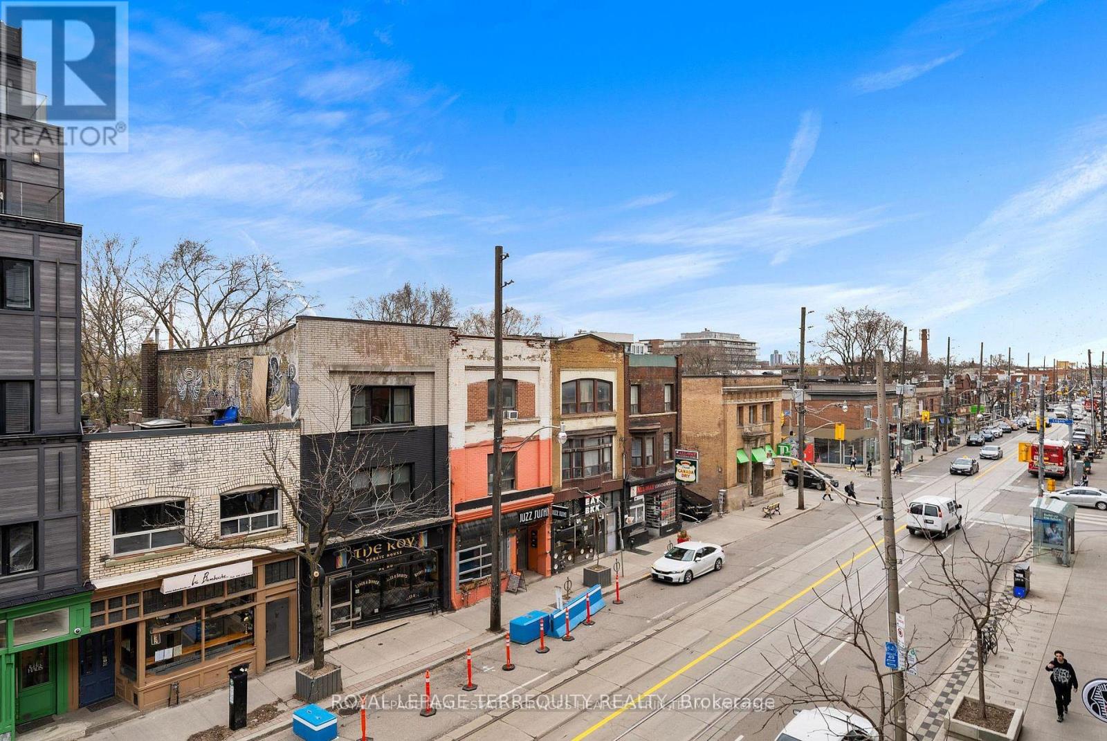 894 Queen Street E, Toronto, Ontario  M4M 1J3 - Photo 2 - E13533226