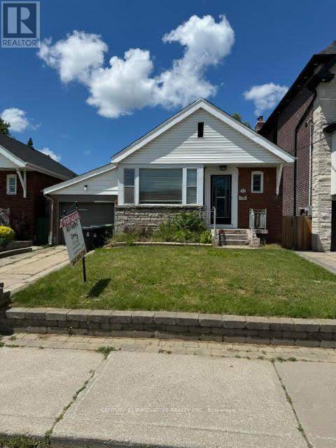 10 Memorial Park Avenue, Toronto, Ontario  M4J 2J6 - Photo 1 - E13533326