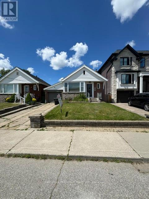 10 Memorial Park Avenue, Toronto, Ontario  M4J 2J6 - Photo 2 - E13533326
