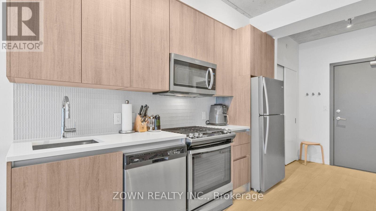 222 - 246 Logan Avenue, Toronto, Ontario  M4M 0E9 - Photo 18 - E13533364