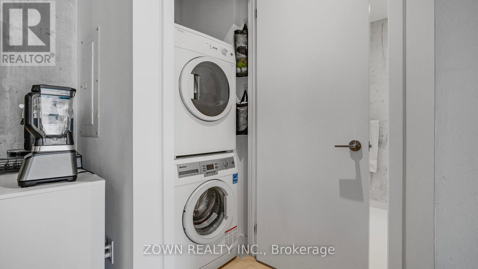 222 - 246 Logan Avenue, Toronto, Ontario  M4M 0E9 - Photo 22 - E13533364