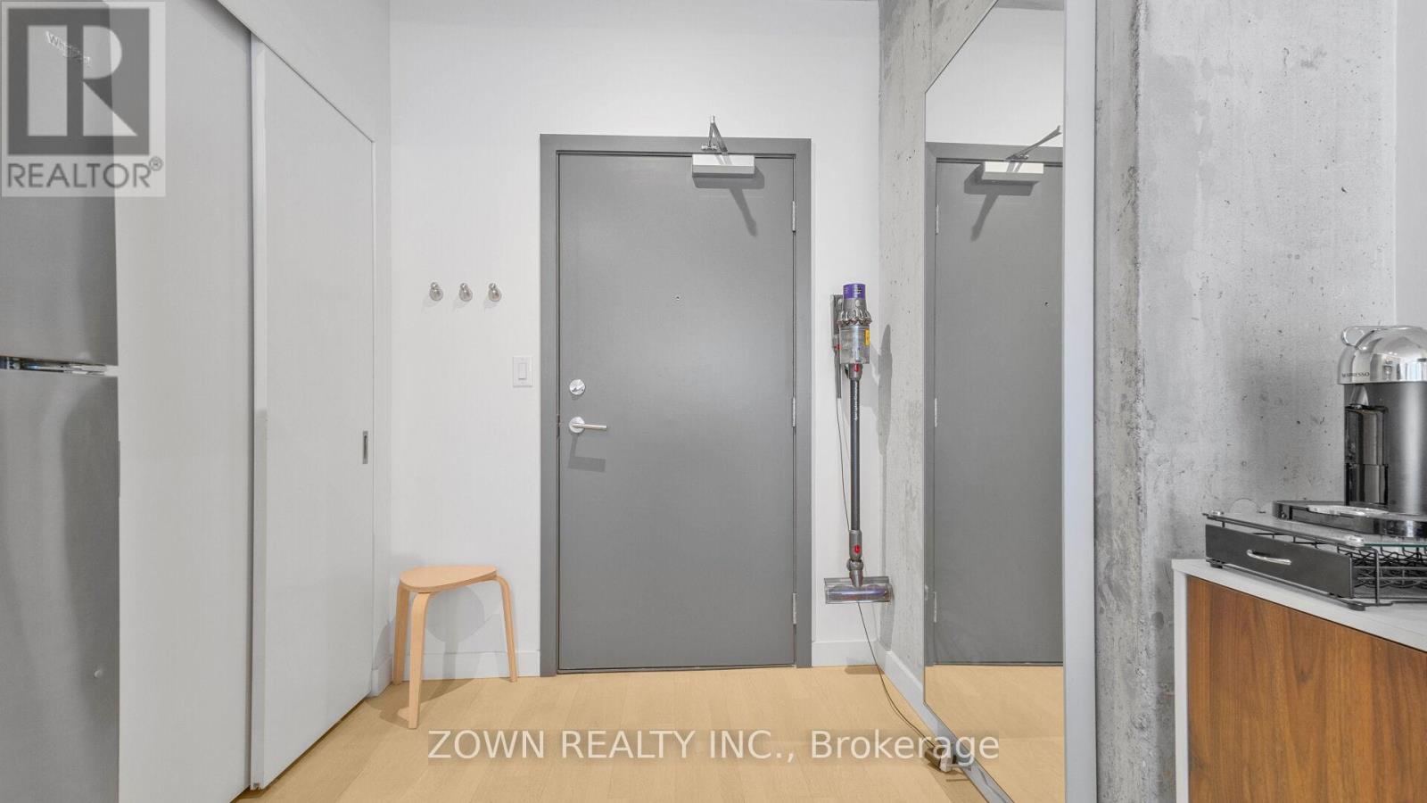 222 - 246 Logan Avenue, Toronto, Ontario  M4M 0E9 - Photo 7 - E13533364