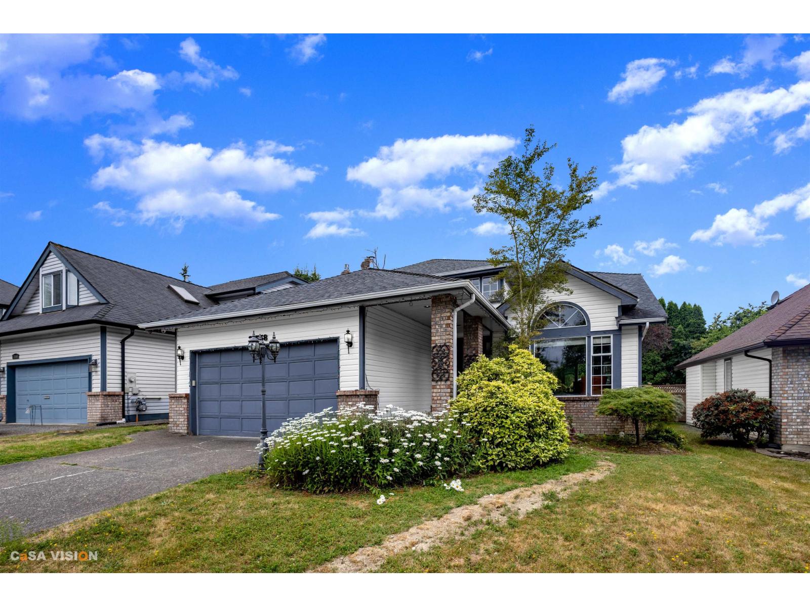 21558 86a Crescent, Langley, British Columbia  V1M 2E3 - Photo 2 - R3143449